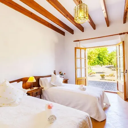 Villa Sleeps 6 Pool Air Con Wifi