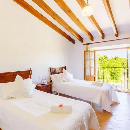 Villa Sleeps 6 Pool Air Con Wifi *