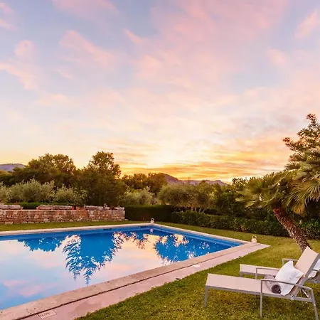 Sleeps 6 Pool Air Con Wifi Villa