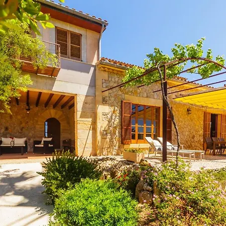 Villa Sleeps 6 Pool Air Con Wifi