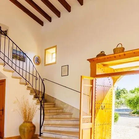 Villa Sleeps 6 Pool Air Con Wifi Pollenca